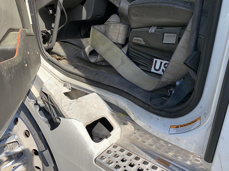 2020 Volvo VNL860 - Image 8