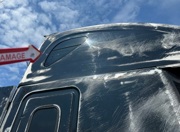 2021 Freightliner Cascadia - Image 13