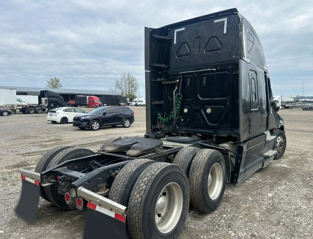 2021 Freightliner Cascadia - Image 5