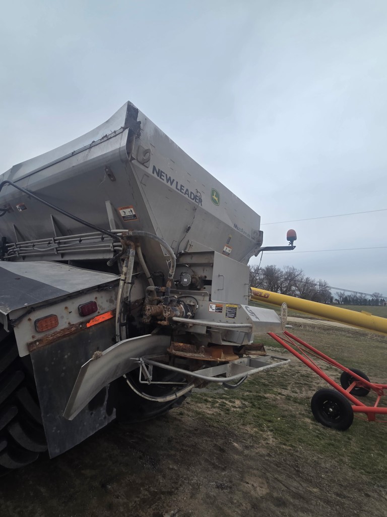 2021 John Deere F4365 Floater - Image 2