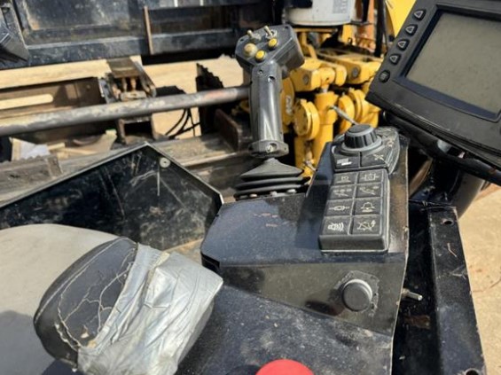 2021 Vermeer D24X40 Directional Drill - Image 5