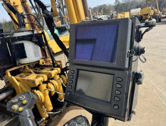 2021 Vermeer D24X40 Directional Drill - Image 6