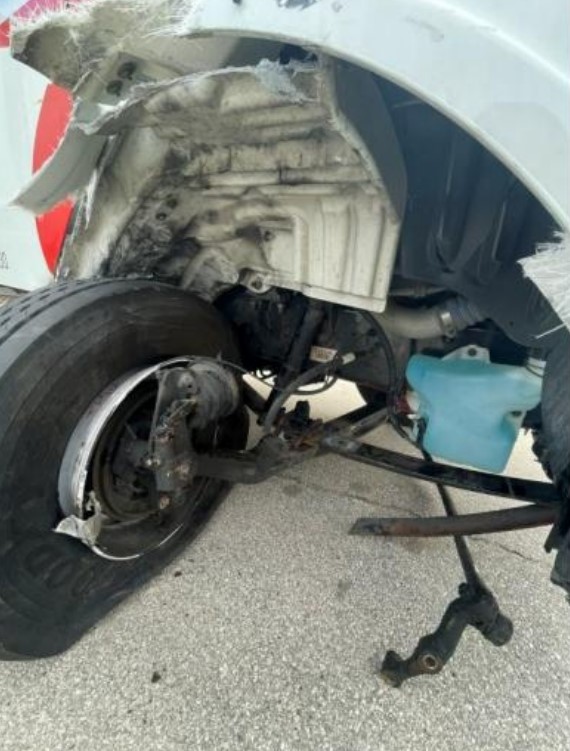 2022 Freightliner M2 106 Box Truck - Image 8