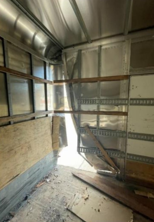 2022 Freightliner M2 106 Box Truck - Image 9