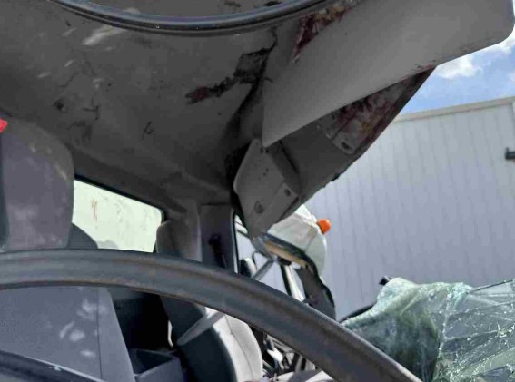 2022 Isuzu NRR - Image 13