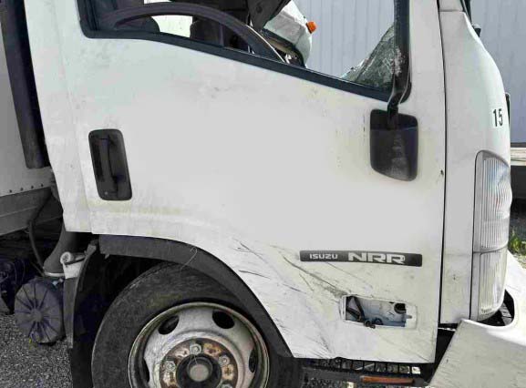 2022 Isuzu NRR - Image 25