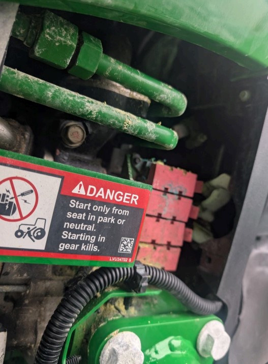 2022 John Deere 3039R Tractor - Image 13