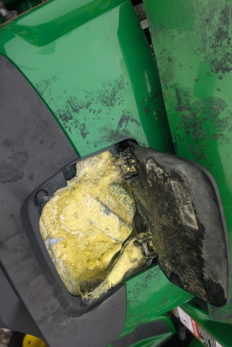 2022 John Deere 3039R Tractor - Image 22