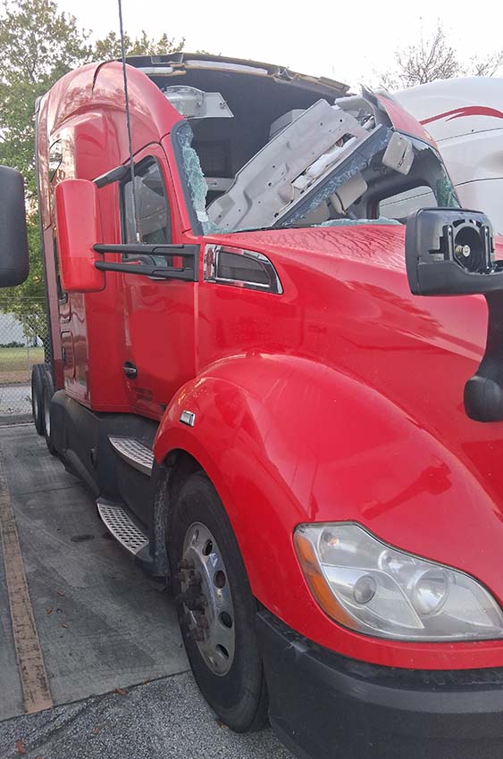 2022 Kenworth T680 - Image 2