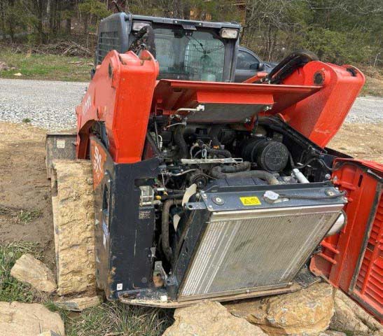2022 Kubota SVL75-2 Skid Steer - Image 2
