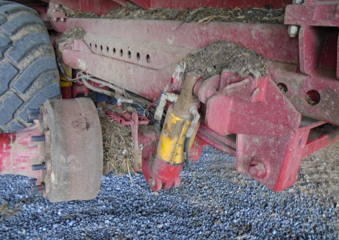 2022 Meyer CropMax 9524 Manure Spreader - Image 13