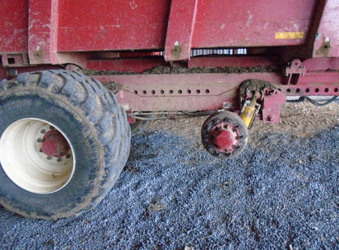 2022 Meyer CropMax 9524 Manure Spreader - Image 16