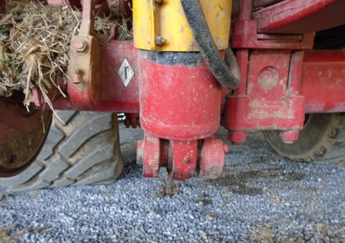 2022 Meyer CropMax 9524 Manure Spreader - Image 17