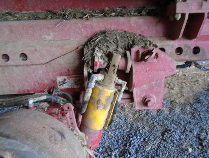 2022 Meyer CropMax 9524 Manure Spreader - Image 18