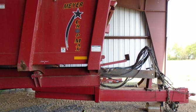 2022 Meyer CropMax 9524 Manure Spreader - Image 7