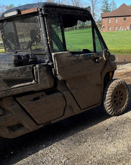 2023 Can-Am Defender Pro HD10 UTV