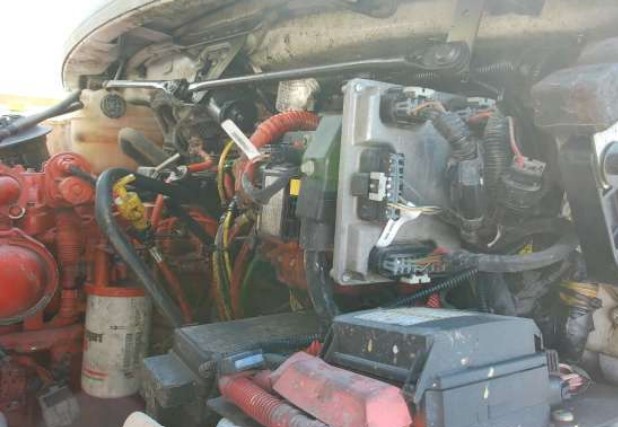 2023 Freightliner M2-106 Box Truck - Image 21