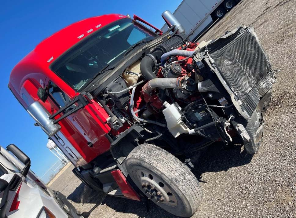 2023 Kenworth T680 - Image 2