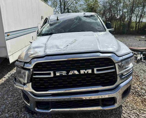 2024 Dodge RAM 2500 - Image 2