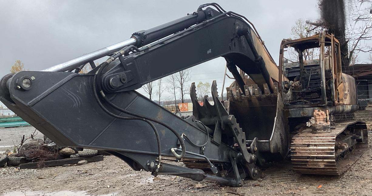 2025 John Deere 250P Excavator - Image 3