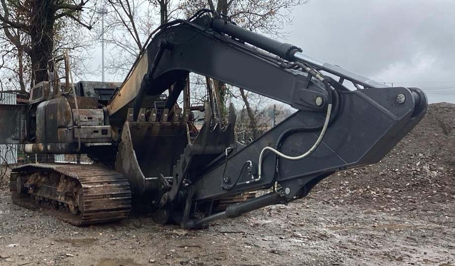 2025 John Deere 250P Excavator - Image 4