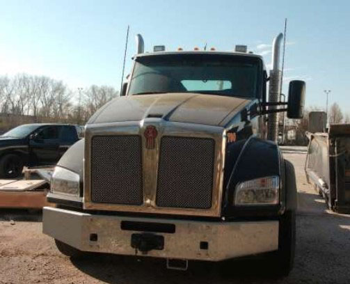 2025 Kenworth T880 Dump Truck - Image 2