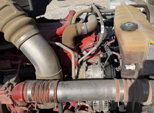 2025 Kenworth T880 Dump Truck - Image 31