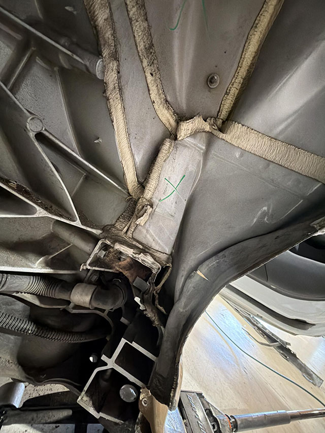 2025 Tesla Model S - Image 13