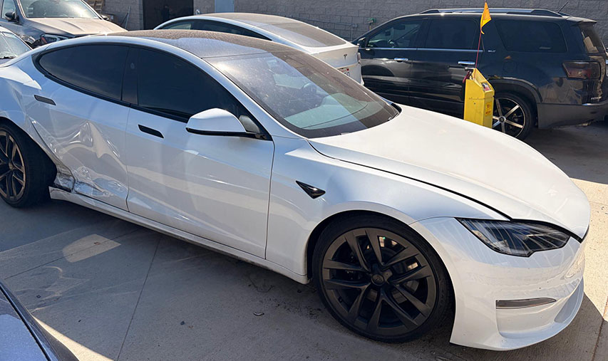 2025 Tesla Model S - Image 2