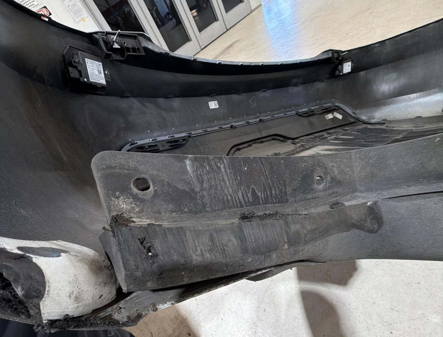 2025 Tesla Model S - Image 20