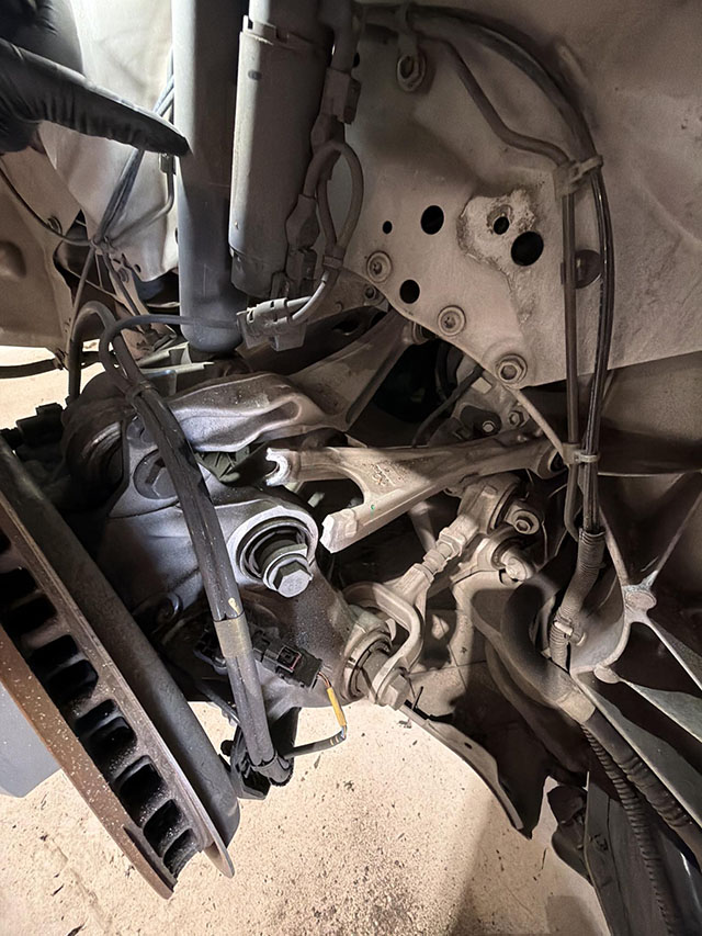 2025 Tesla Model S - Image 22