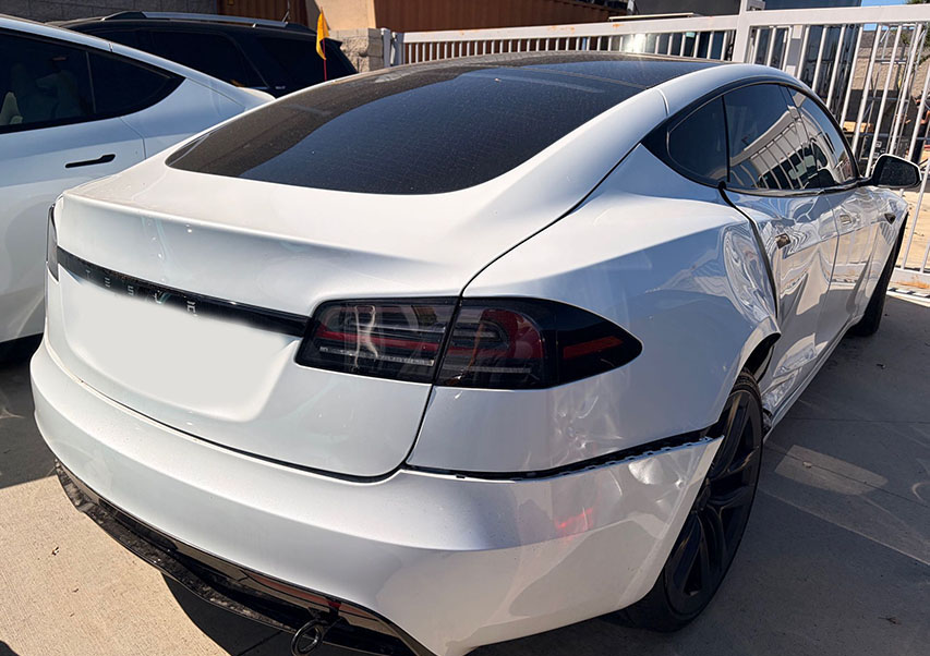 2025 Tesla Model S - Image 3