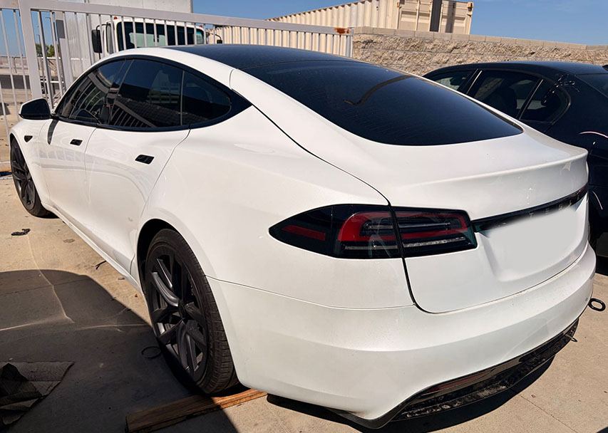 2025 Tesla Model S - Image 4