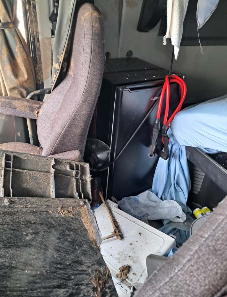 2025 Volvo VNL760 - Image 14