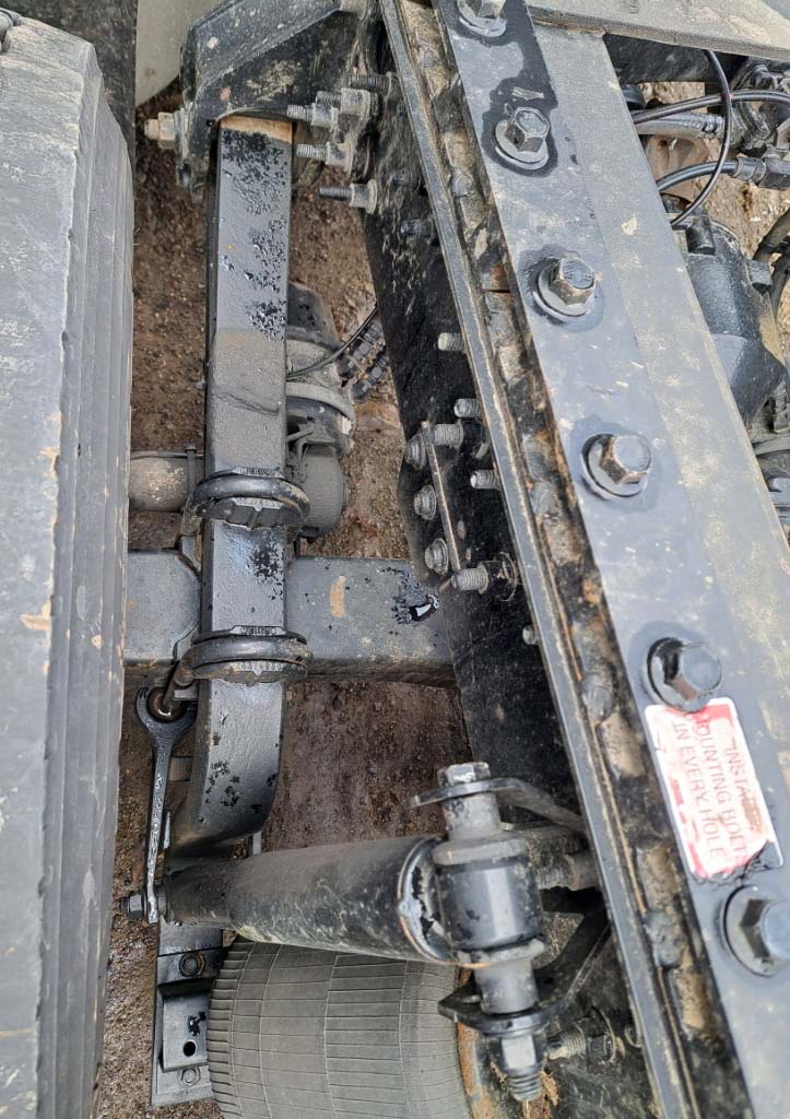 2025 Volvo VNL760 - Image 18