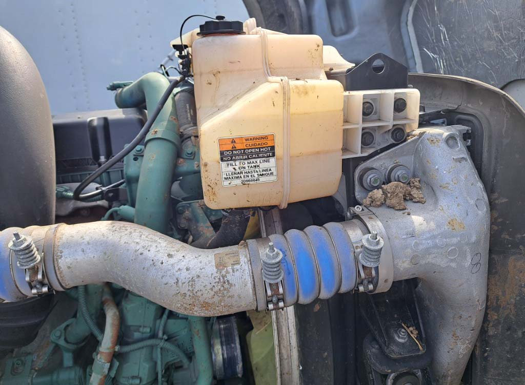 2025 Volvo VNL760 - Image 21