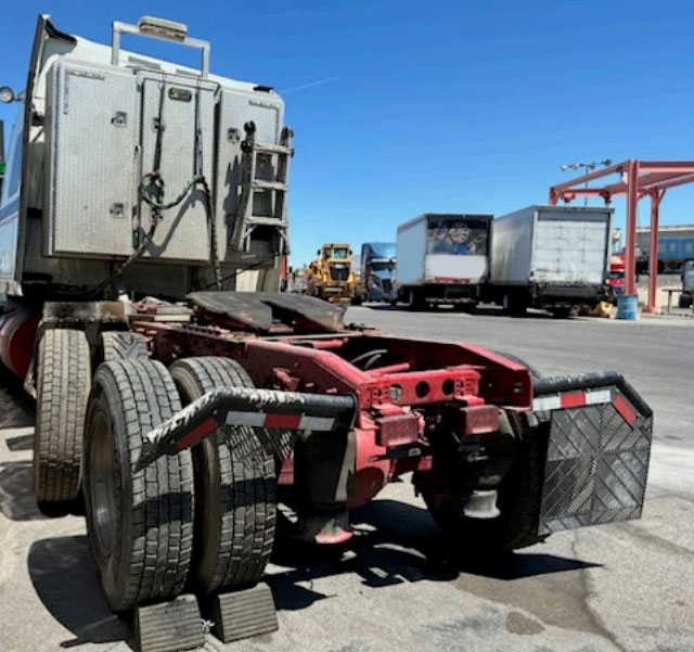 2026 International LT625 - Image 2