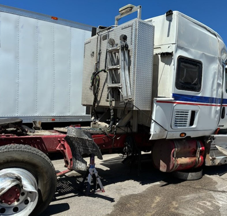 2026 International LT625 - Image 7