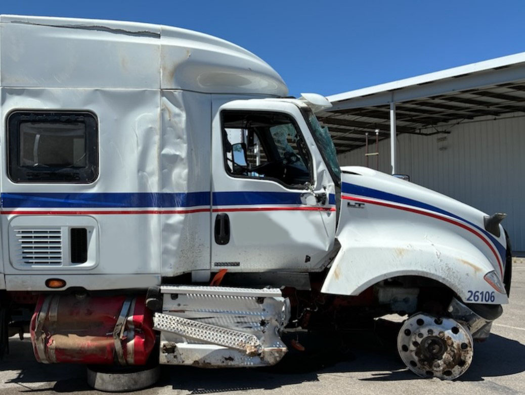 2026 International LT625 - Image 8