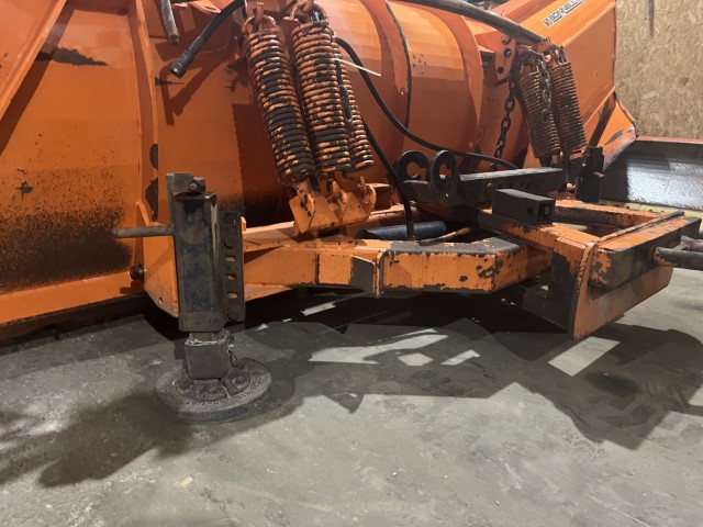 Bonnell Snow Plow - Image 19