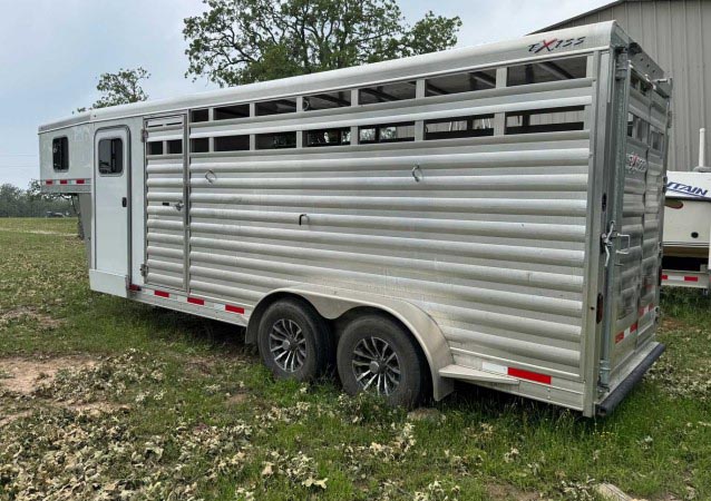 2025 Exiss EXP SCP 6820 Livestock Trailer - Image 2
