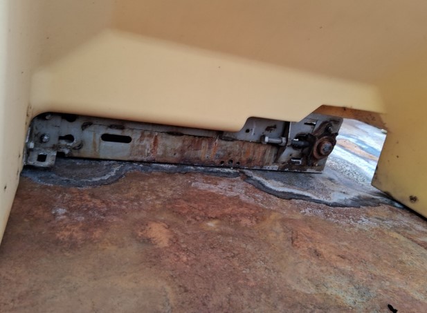 2020 Fisher Tempest 2.2 Poly Caster Salt Spreader - Image 17