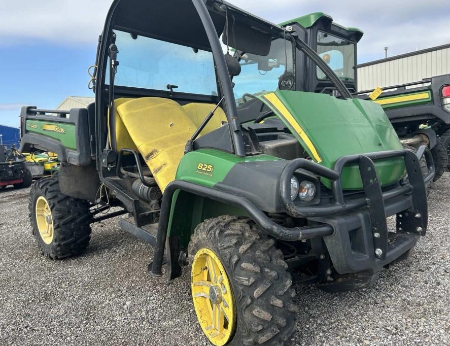 2016 John Deere 825I XUV - Image 3
