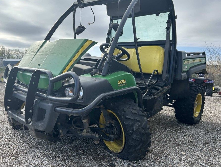 2016 John Deere 825I XUV - Image 4