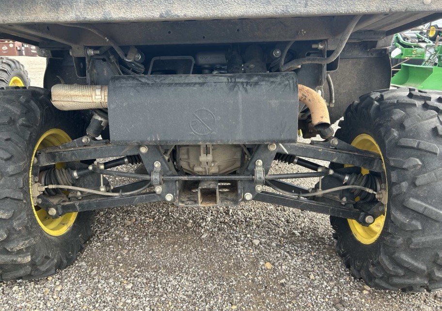 2016 John Deere 825I XUV - Image 8