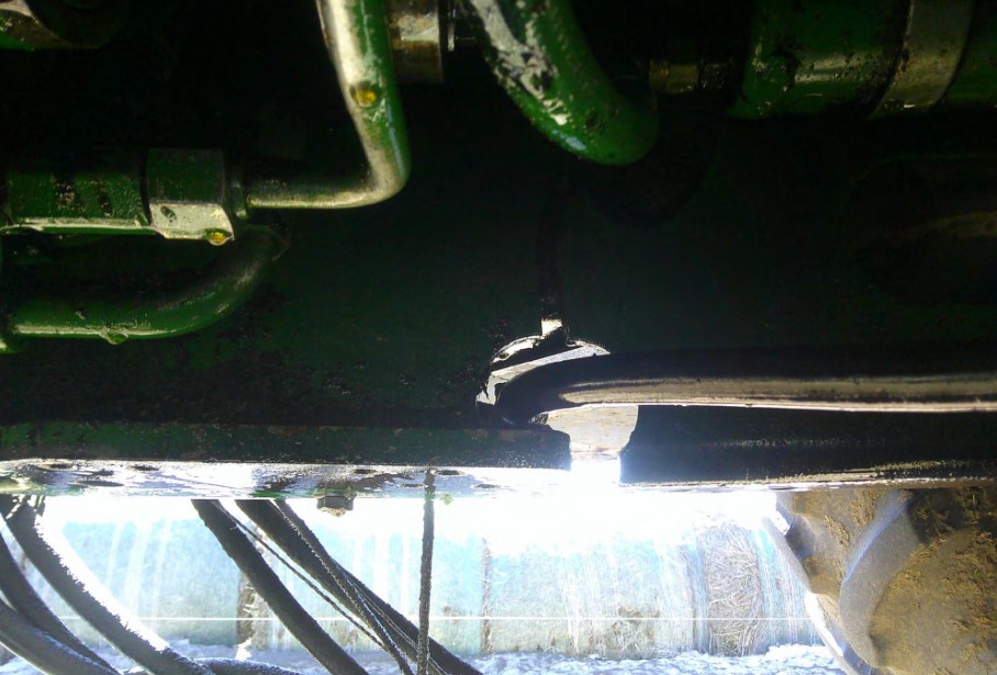 1999 John Deere 8300 Tractor - Image 13