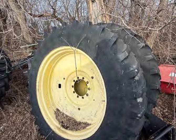 1999 John Deere 8300 Tractor - Image 8