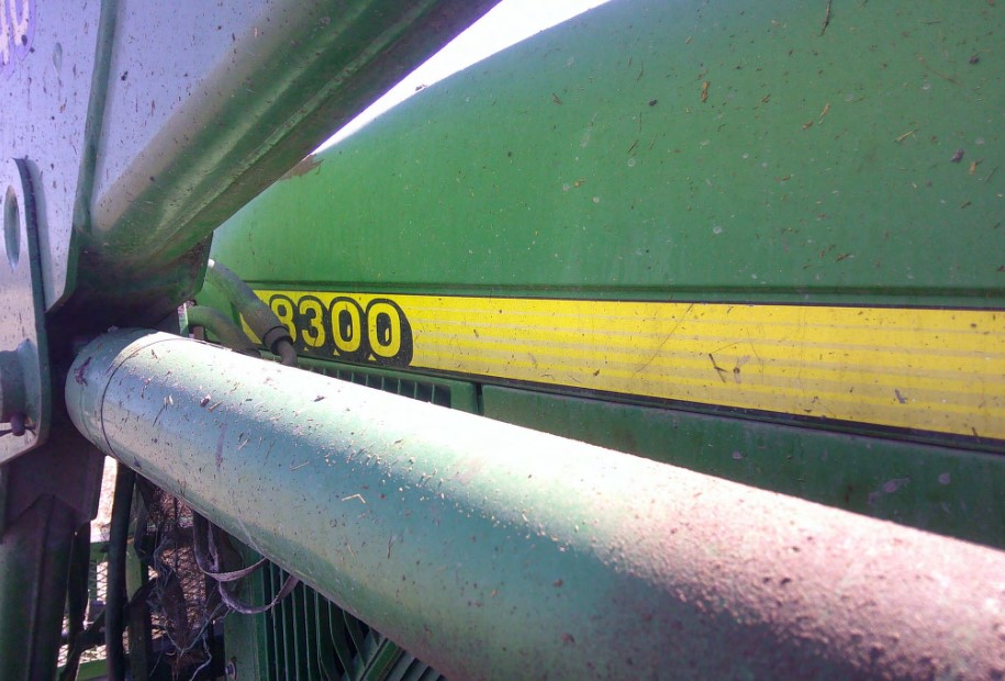 1999 John Deere 8300 Tractor - Image 9