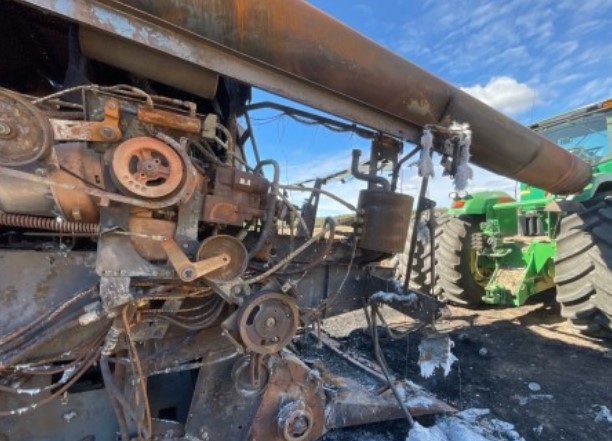 2011 John Deere s770 Combine - Image 10