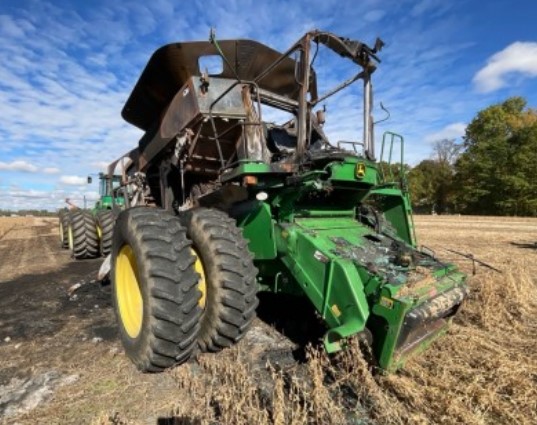 2011 John Deere s770 Combine - Image 3